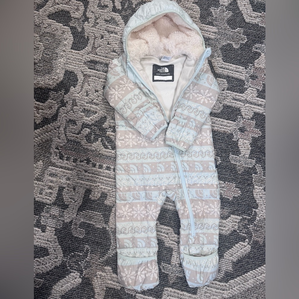 The North Face Infant Snowsuit in Light Blue and White